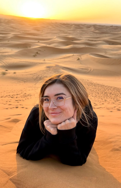 Serenity Sahara traveller: golden hour, Sahara dunes